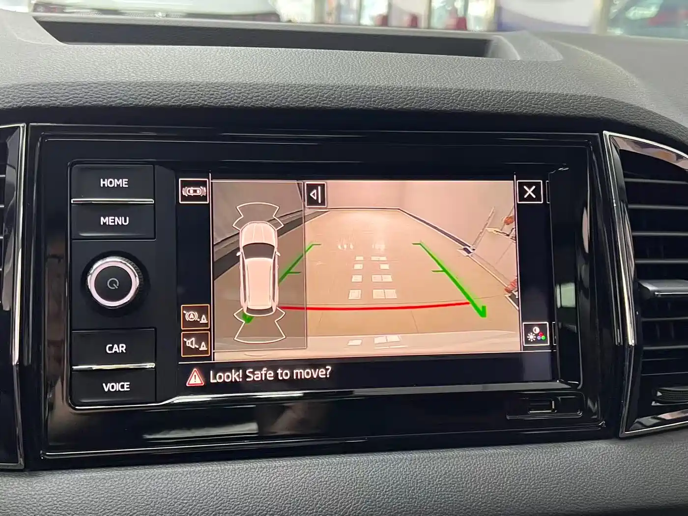 Škoda Karoq 2023 TSI280 Luxury Edition фото 15