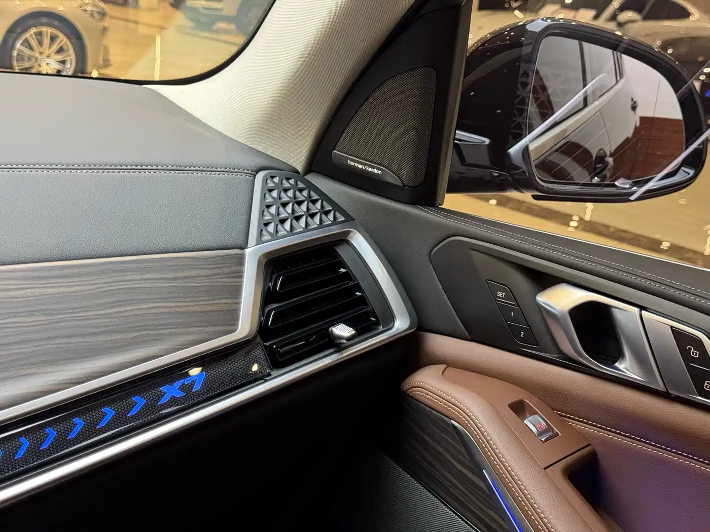 BMW X7 2024 xDrive40i Leading Luxury Package фото 21
