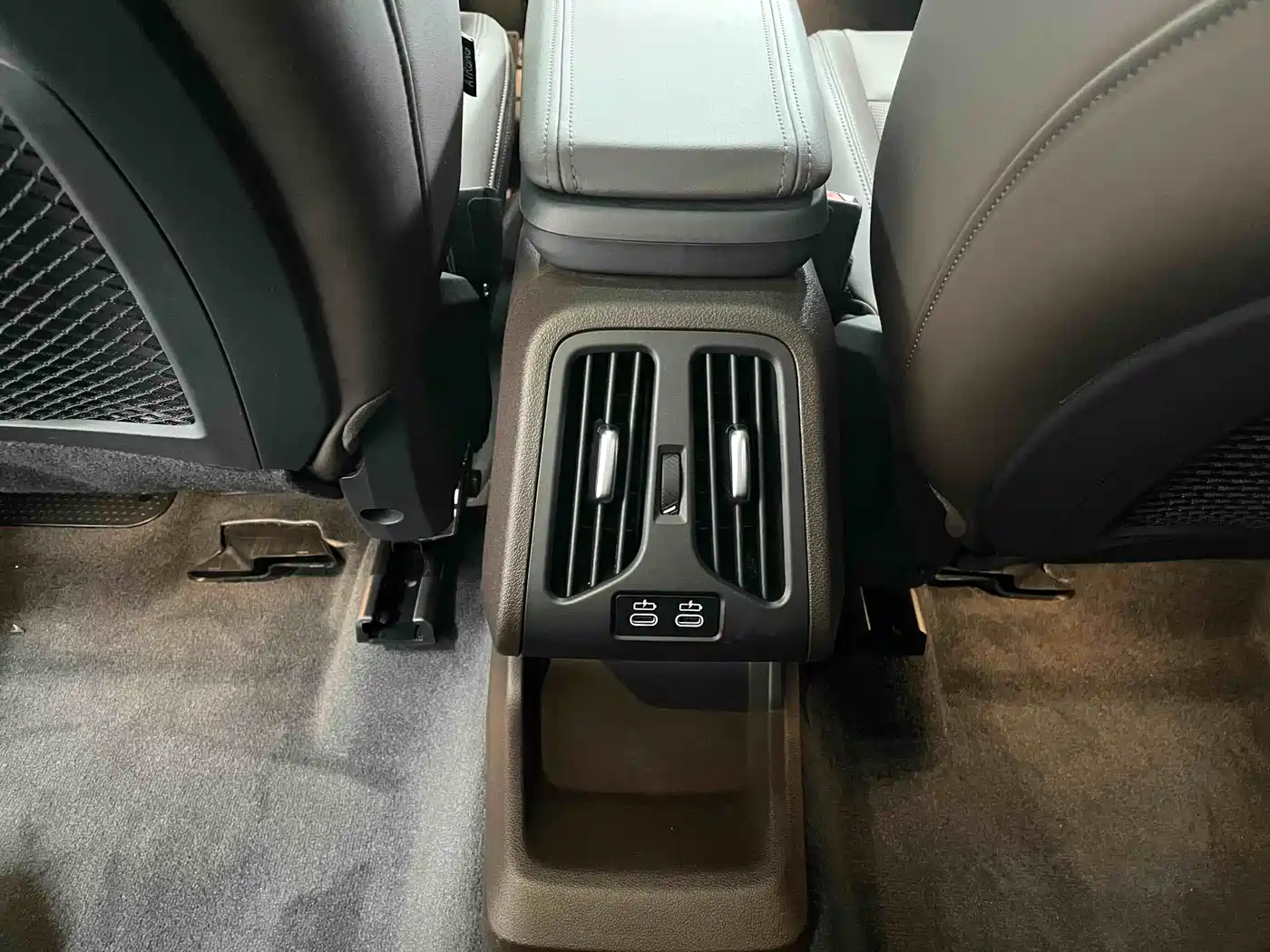 BMW X1 2023 sDrive20Li X Design Package фото 13