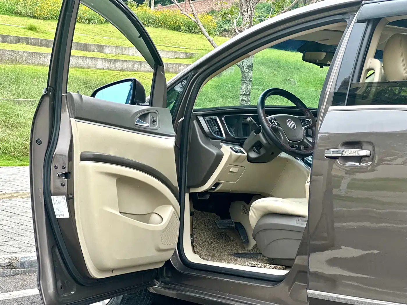 Buick GL8 2011 3.0L GT Luxury Business Elegance Edition фото 19