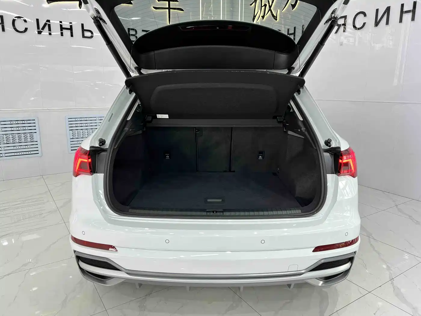 Audi Q3 2022 35 TFSI Fashion Dynamic фото 16