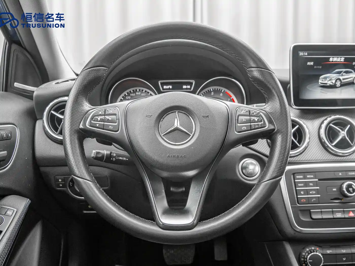 Mercedes-Benz GLA 2016 GLA 200 Fashion фото 16