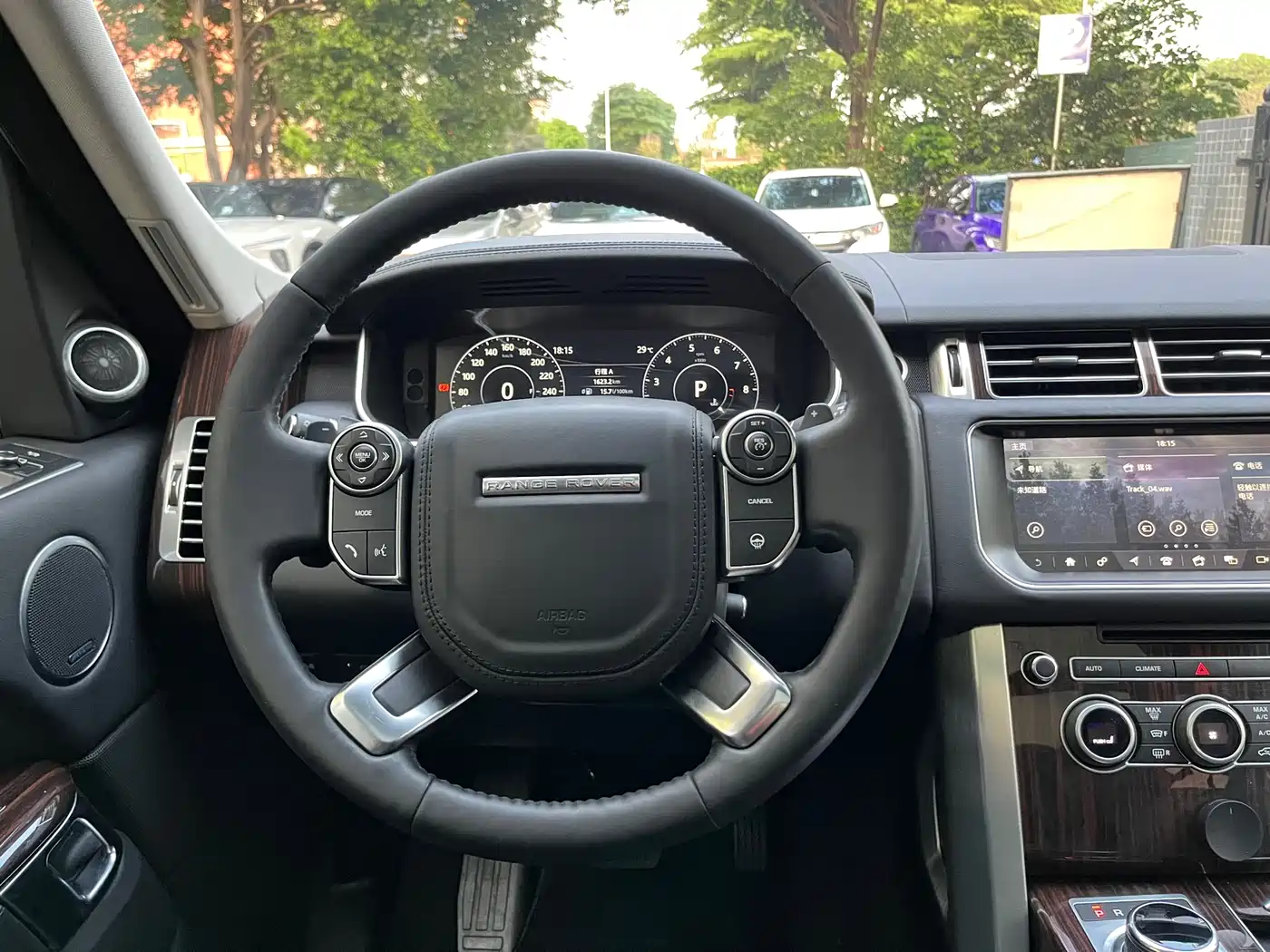 Land Rover Range Rover 2017 3.0 SC V6 Vogue LWB (Long Wheelbase) фото 17