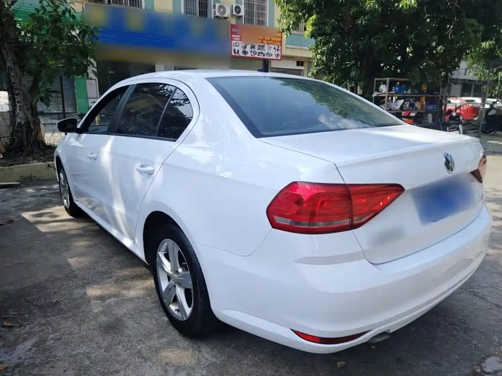 Volkswagen Lavida 2017 1.6L Automatic Trend Edition фото 23