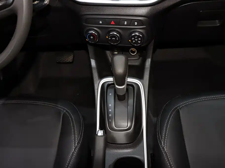Chevrolet Trax 2019 Redline 335T CVT Trend Edition (China VI) фото 15