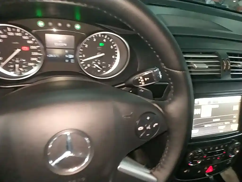 Mercedes-Benz R-Class 2015 R 320 4MATIC Luxury фото 14