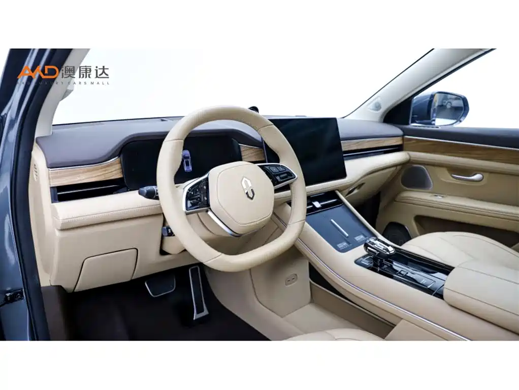 AITO Wenjie AITO M7 2024 1.5T Smart Drive RWD Ultra 5-seater фото 6