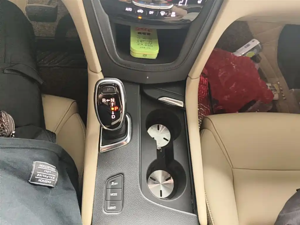 Cadillac XT5 2016 28T AWD Technology Model фото 14