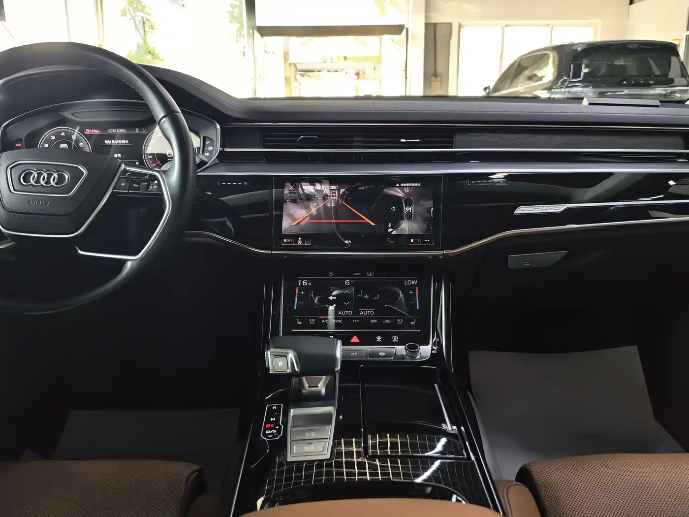 Audi A8 2024 Model A8L 50 TFSI quattro Premium Selection фото 13