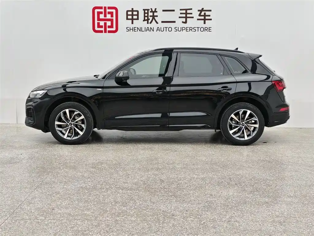 Audi Q5L 2023 40T Luxury Dynamic фото 5