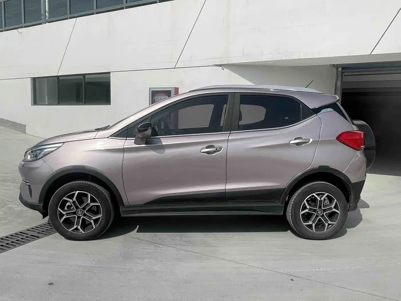 BYD Yuan Pro 2023 401KM Luxury фото 4