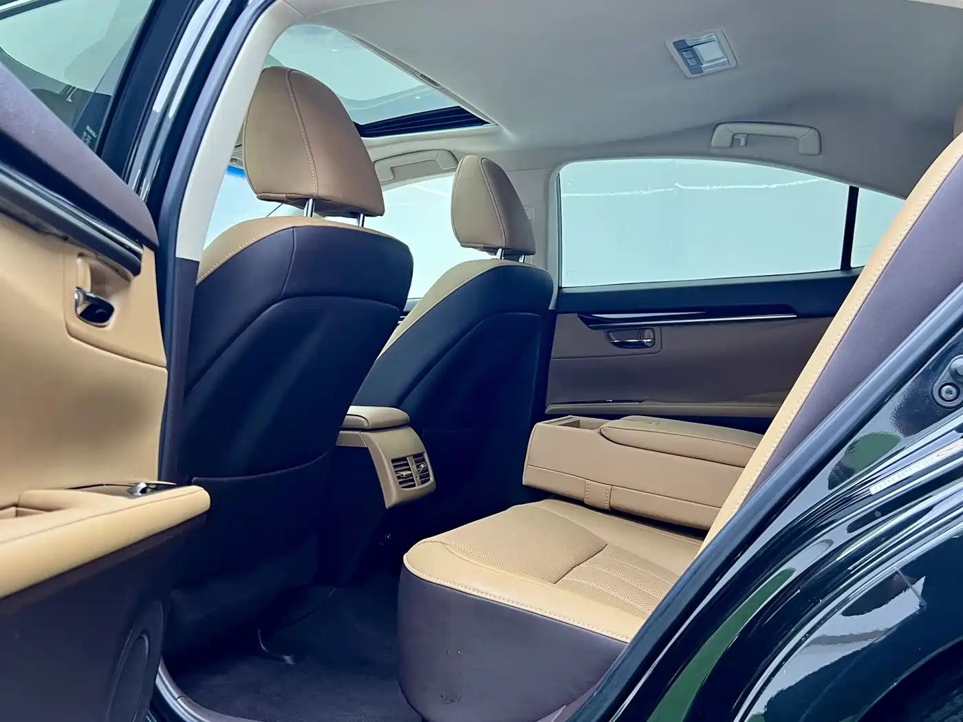 Lexus ES 2015 200 Elite Edition фото 6