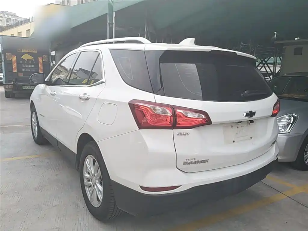 Chevrolet Equinox 2017 535T Automatic Realm Edition фото 5