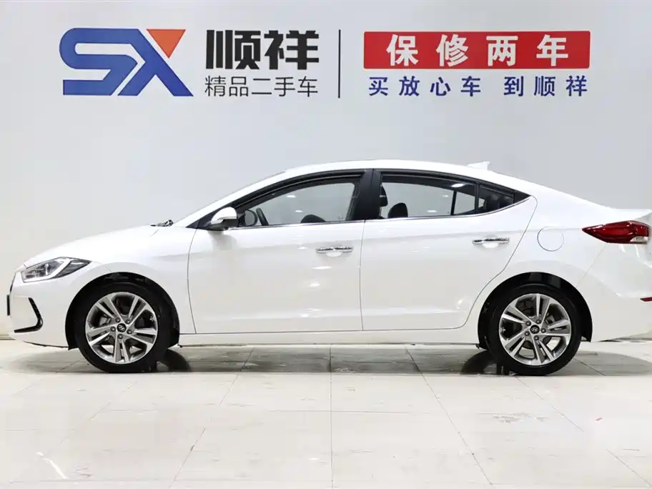 Hyundai Elantra 2016 Model 1.6L Automatic Smart Elite фото 6