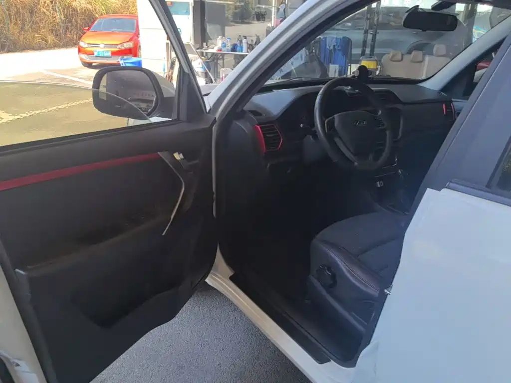 Chery Tiggo 3 2017 2016 1.6L CVT Smart Edition