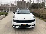 Фото 2 - Lynk & Co 01
