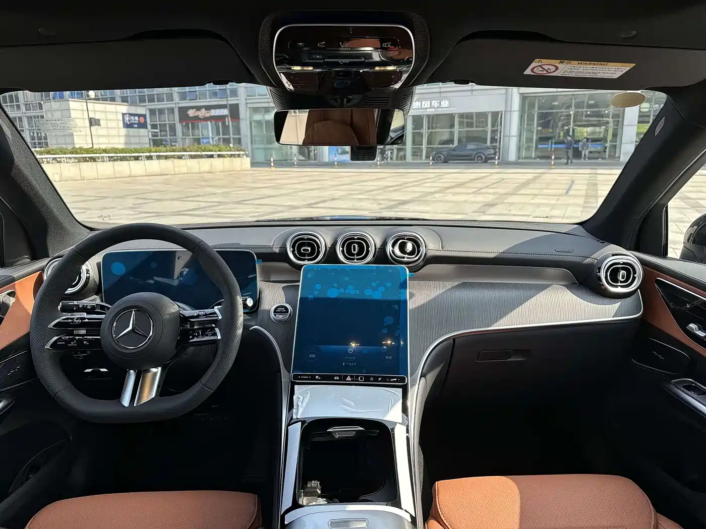 Mercedes-Benz GLC 2025 Model Year GLC 260 L 4MATIC Luxury фото 4