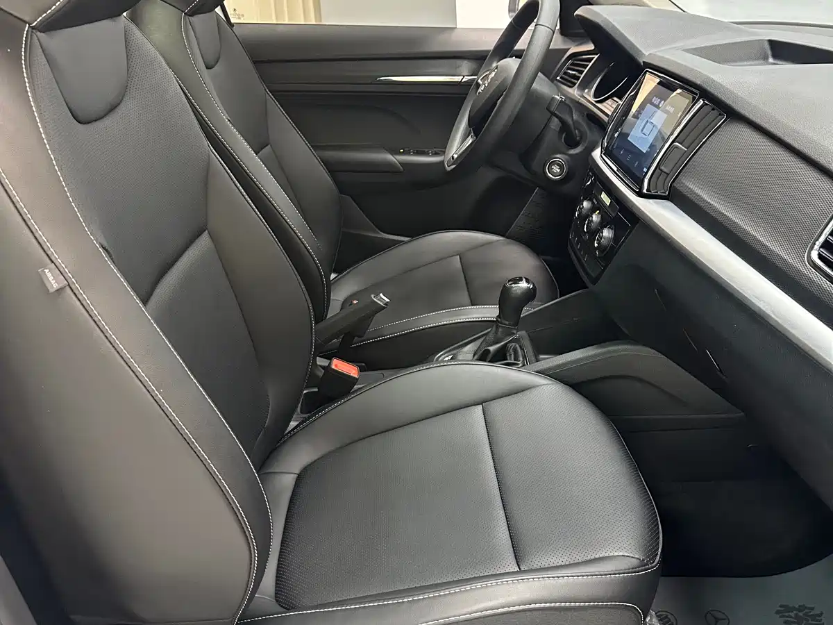 Škoda Kamiq 2024 Model 1.5L Automatic Comfort Edition фото 11