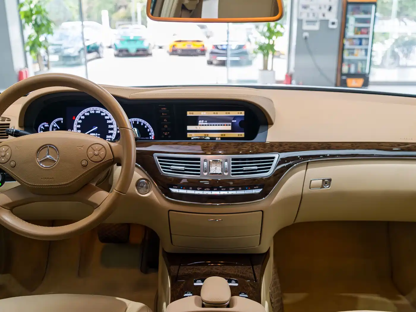 Mercedes-Benz S-Class 2012 S 300 L Premium Grand Edition фото 4