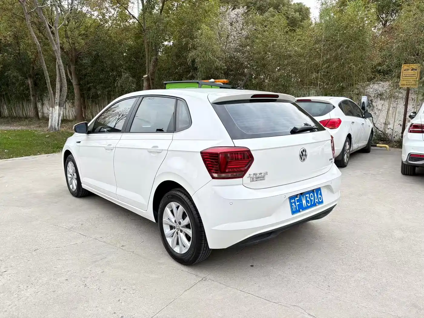 Volkswagen Polo 2019 Plus 1.5L Automatic Colorful Tech Edition фото 9