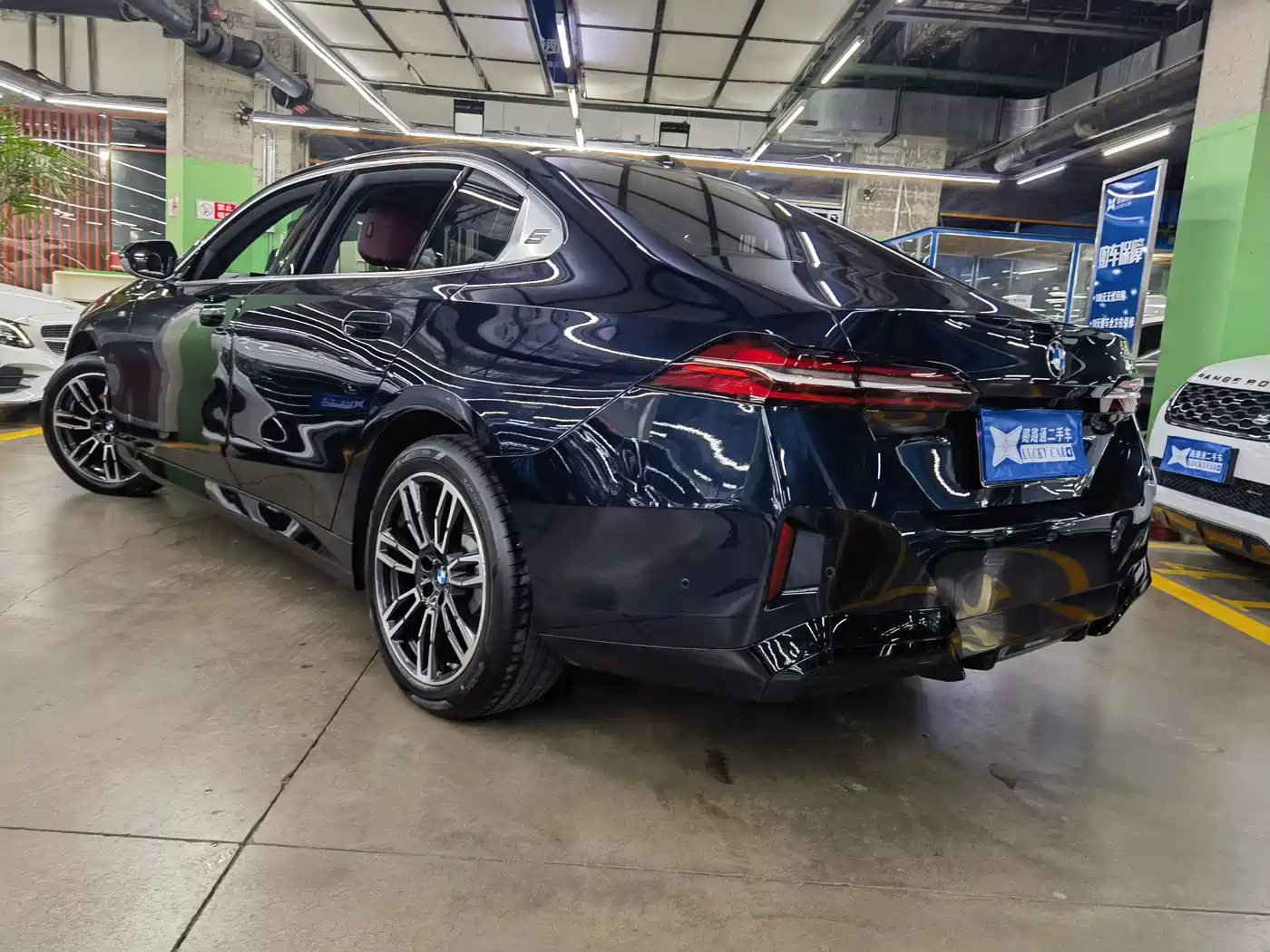 BMW 5 Series 2025 525Li M Sport Package фото 4