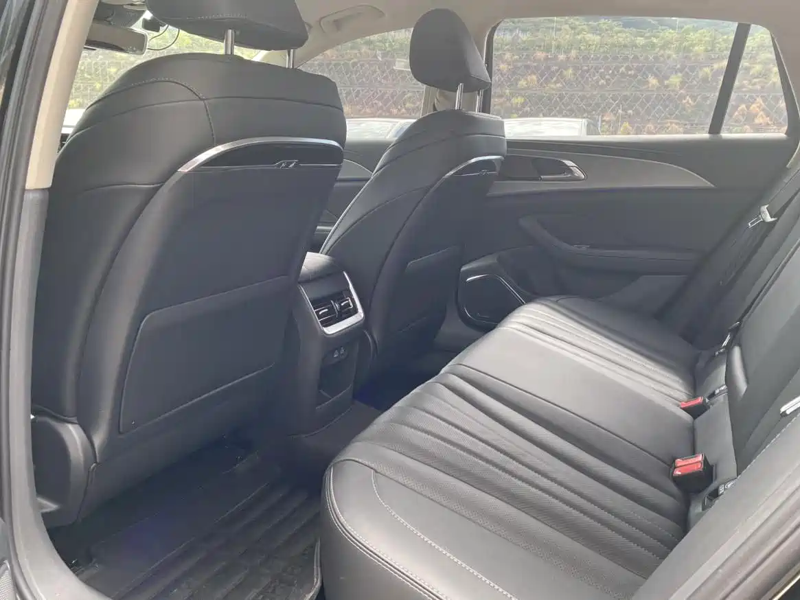 Hongqi H5 2023 2.0T Auto Smart Connect Flag Enjoy фото 8