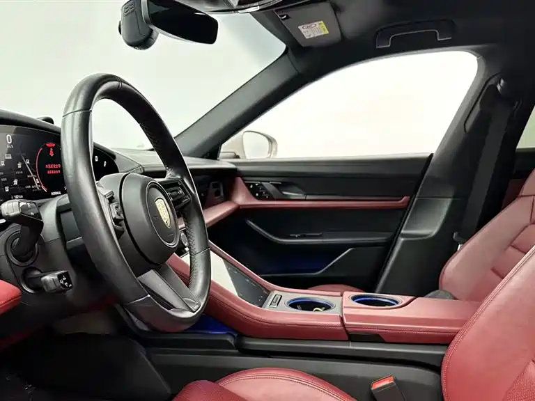 Porsche Taycan 2021 2020 Taycan