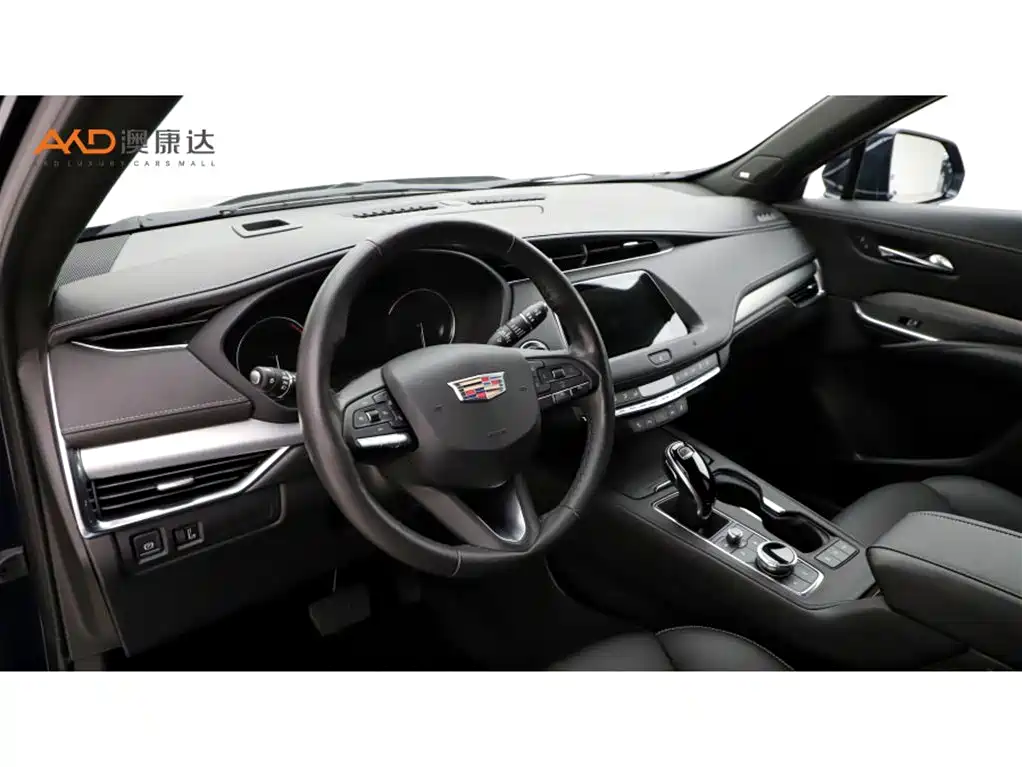 Фото 6 - Cadillac XT4