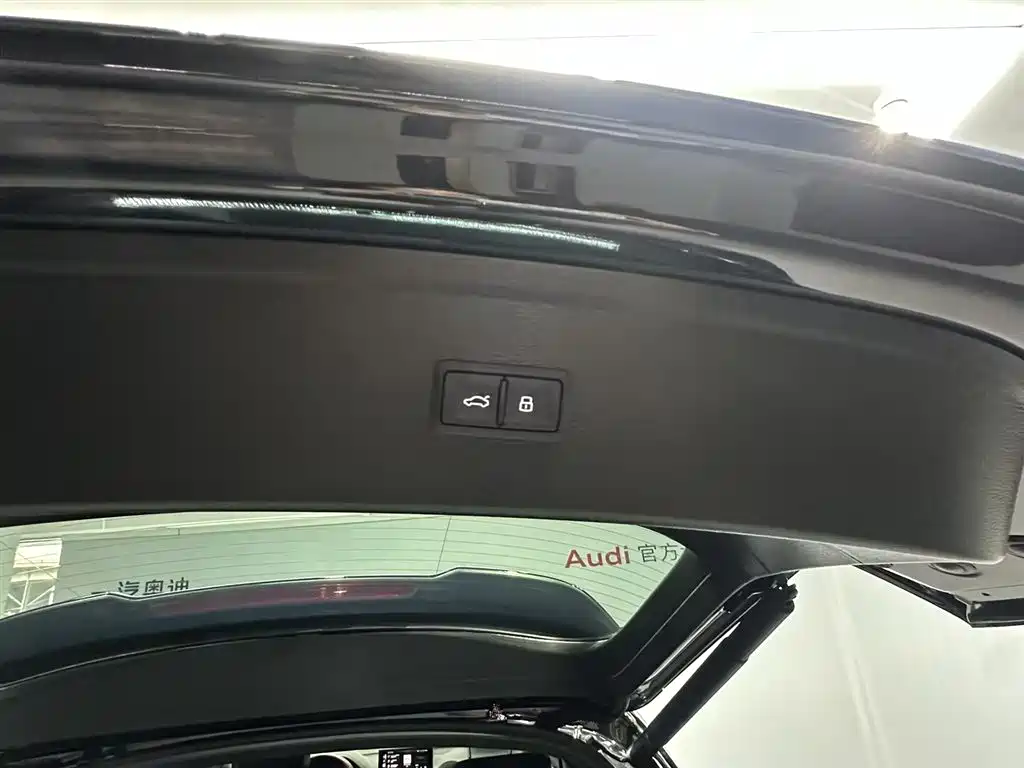 Audi Q5L 2024 Model 40 TFSI Luxury Dynamic фото 13