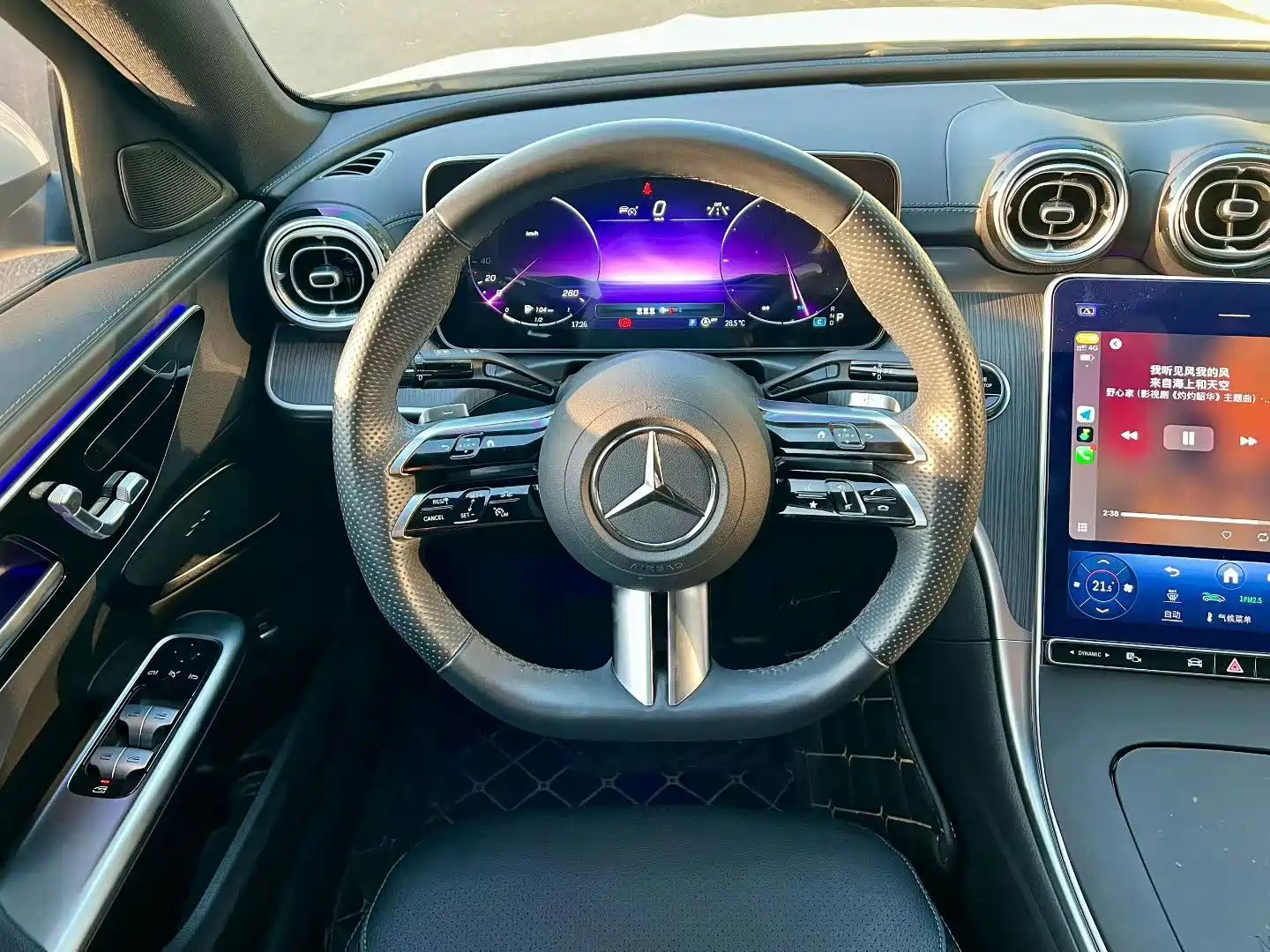 Фото 9 - Mercedes-Benz C-Class