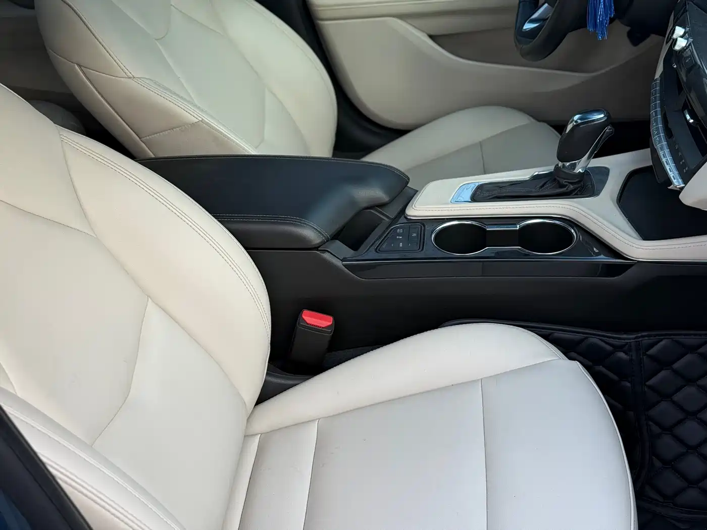 Cadillac CT4 2023 25T Luxury Model фото 14