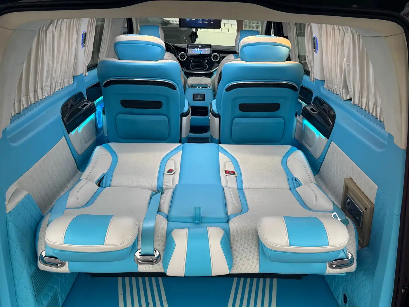 Mercedes-Benz Vito 2021 2.0T Business Edition 7-seater фото 16
