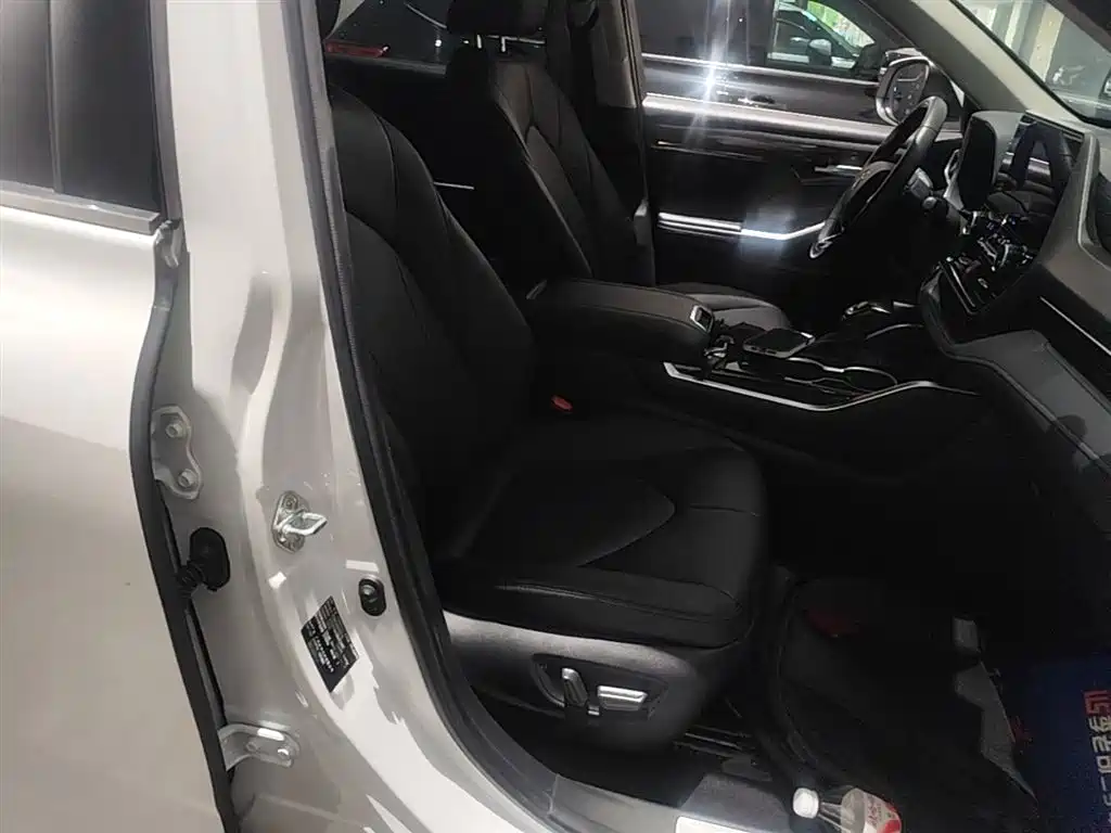 Toyota Highlander 2022 Model Dual Engine 2.5L 4WD Premium Edition 7-Seater фото 25