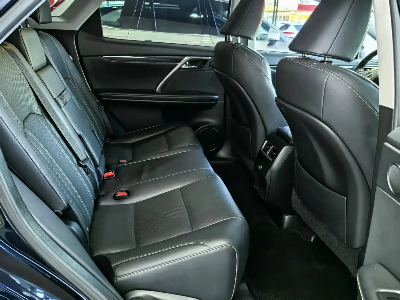 Lexus RX 2020 300 4WD Elegance Edition China VI фото 23