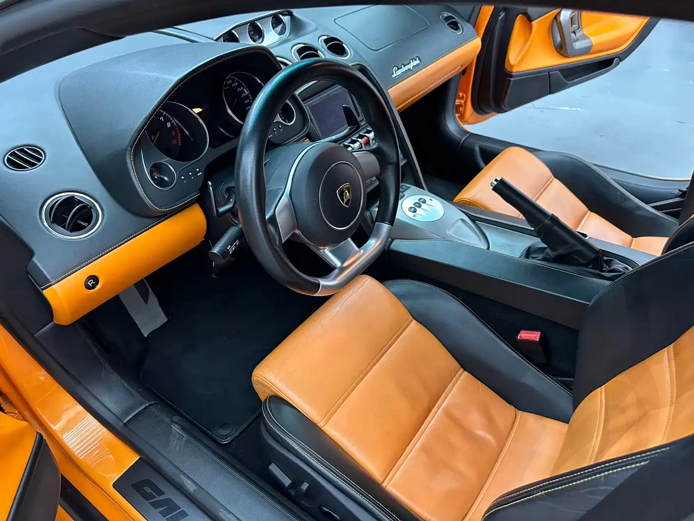 Lamborghini Gallardo 2011 Lamborghini Gallardo LP 560-4 Bicolore фото 20