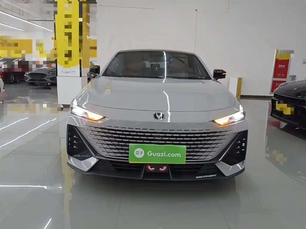 CHANGAN UNI-V