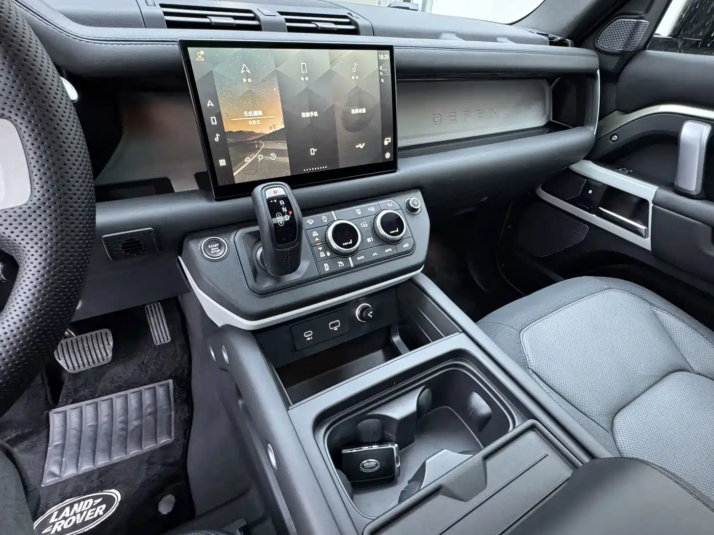 Фото 21 - Land Rover Defender