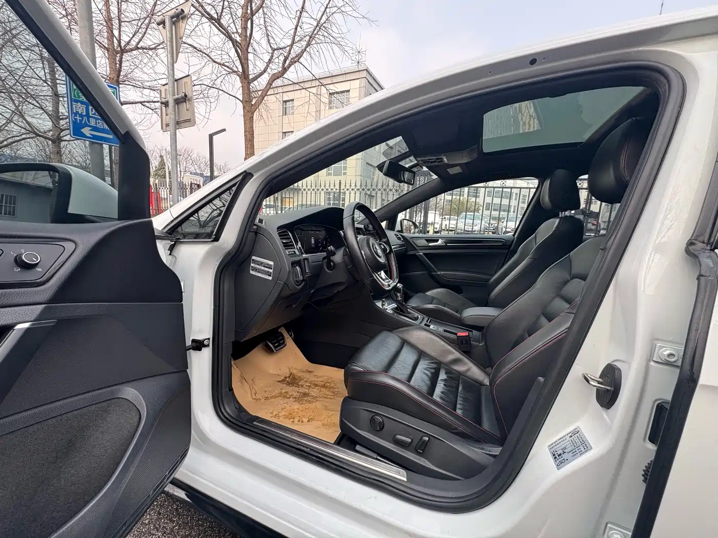 Volkswagen Golf GTI 2016 2.0TSI GTI фото 16