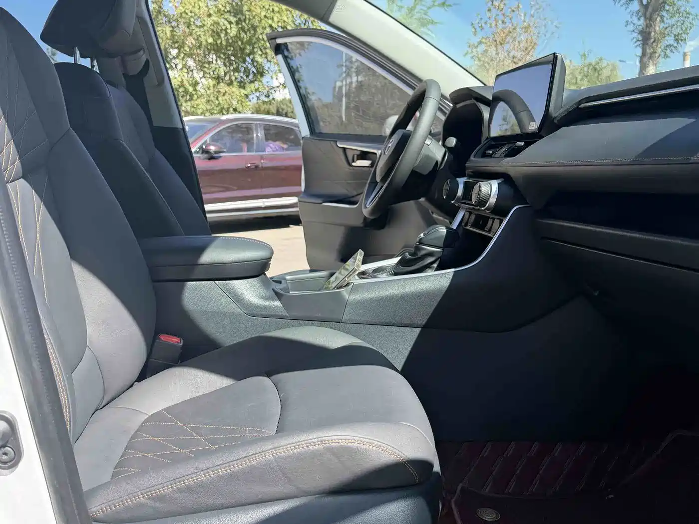2026 Toyota RAV4 Rongfang