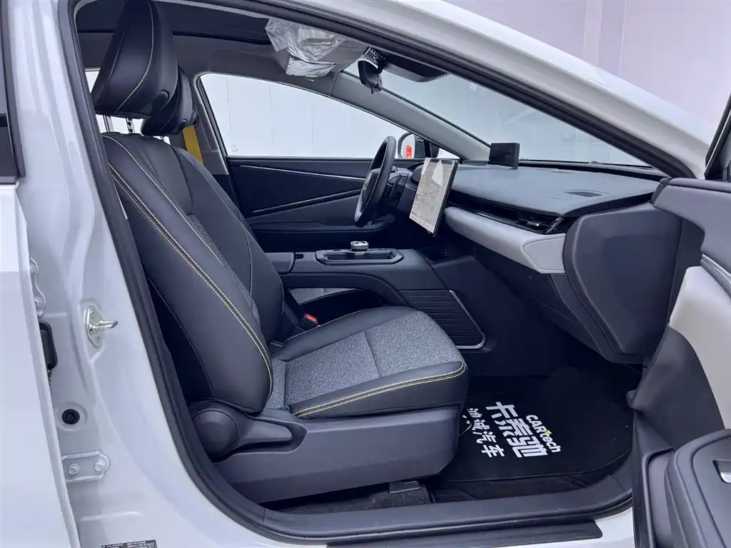 Toyota bZ5 2025 550 JOY фото 18