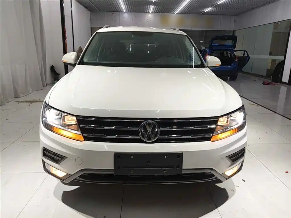 Volkswagen Tiguan L 2018 280TSI Automatic 2WD Comfort фото 3