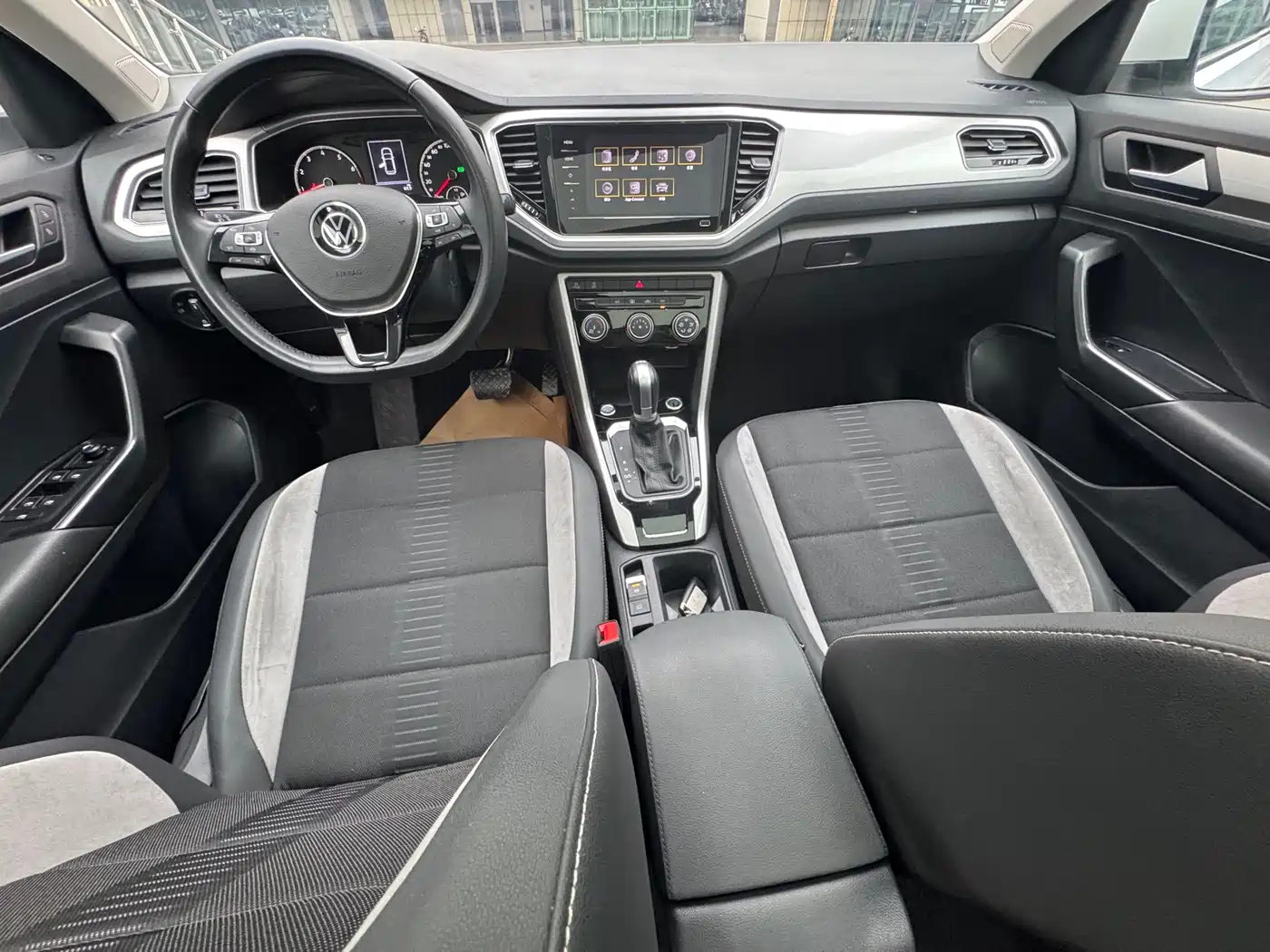 Volkswagen T-ROC 2022 280TSI DSG 2WD Elite PLUS фото 6