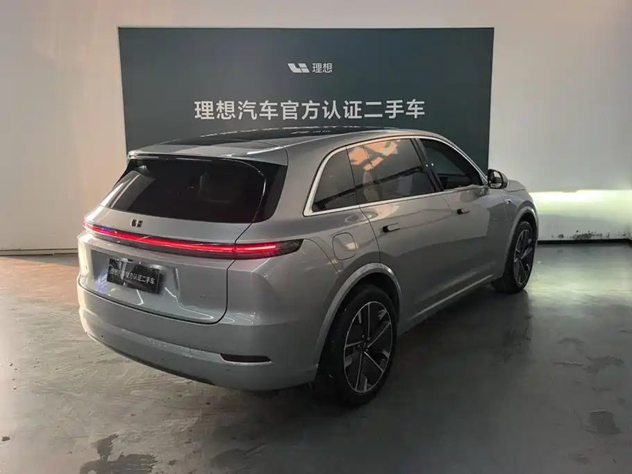 Photo 3 - Li Auto L7