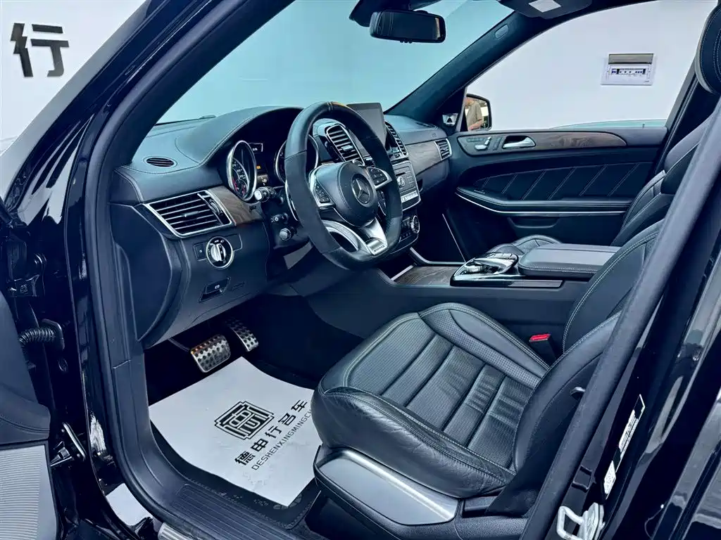 Mercedes-Benz GLS AMG 2017 AMG GLS 63 4MATIC фото 18