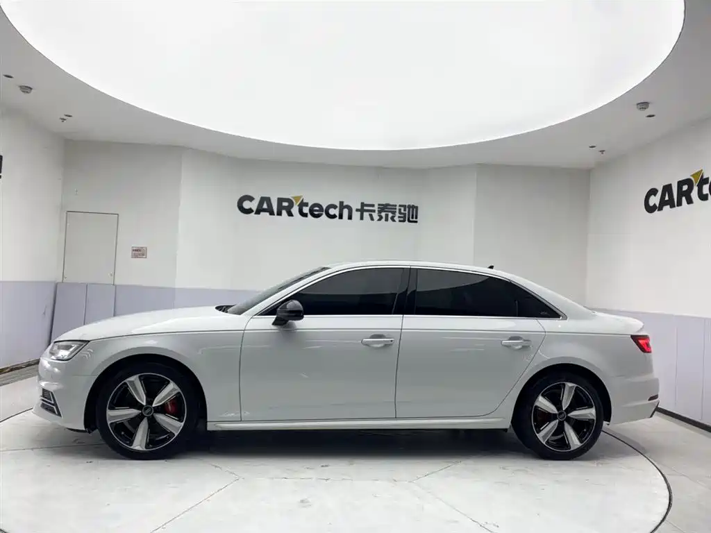 Audi A4L 2018 30th Anniversary 40 TFSI Fashion фото 8