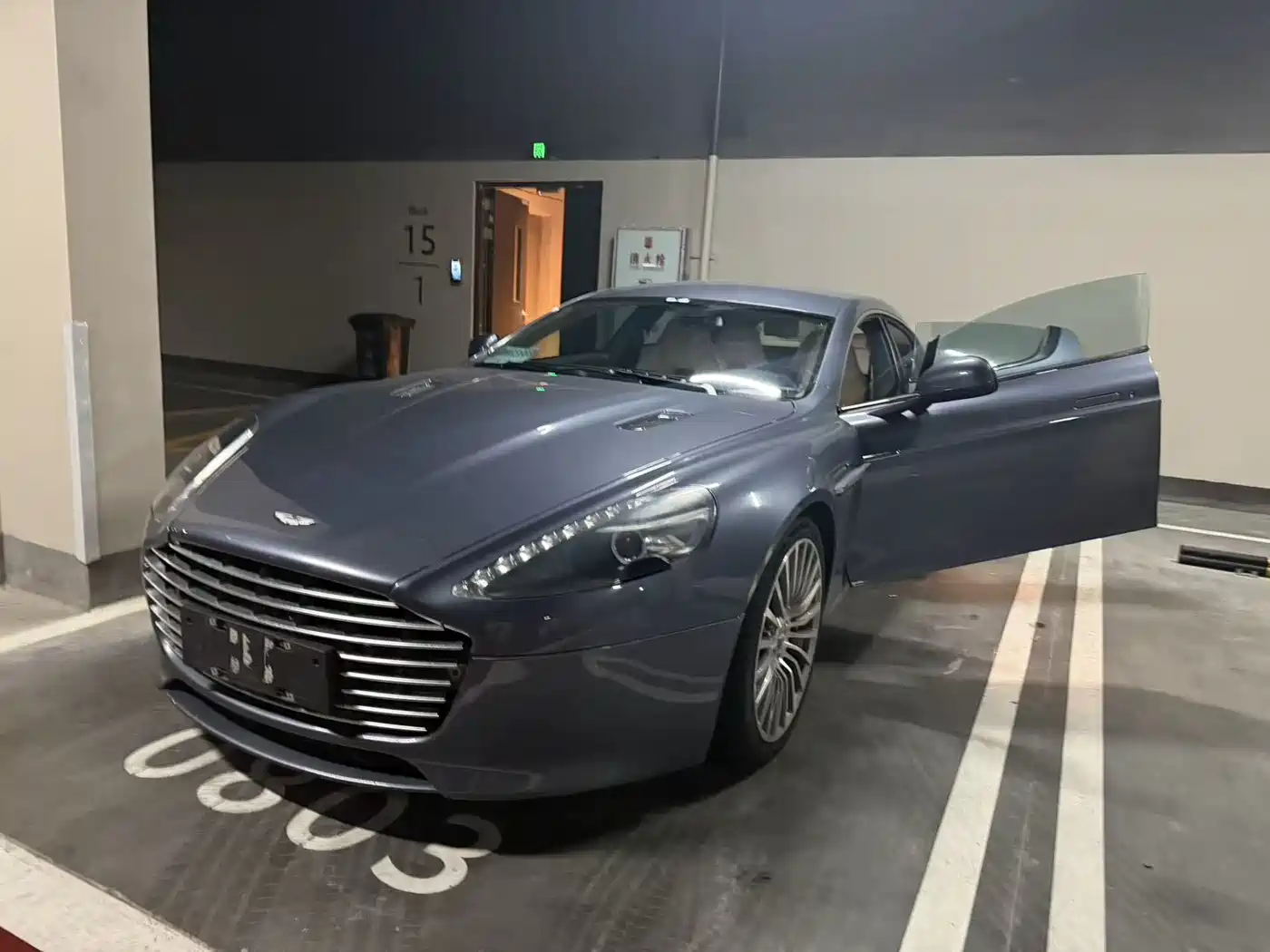 Aston Martin Rapide 2012 2010 6.0L