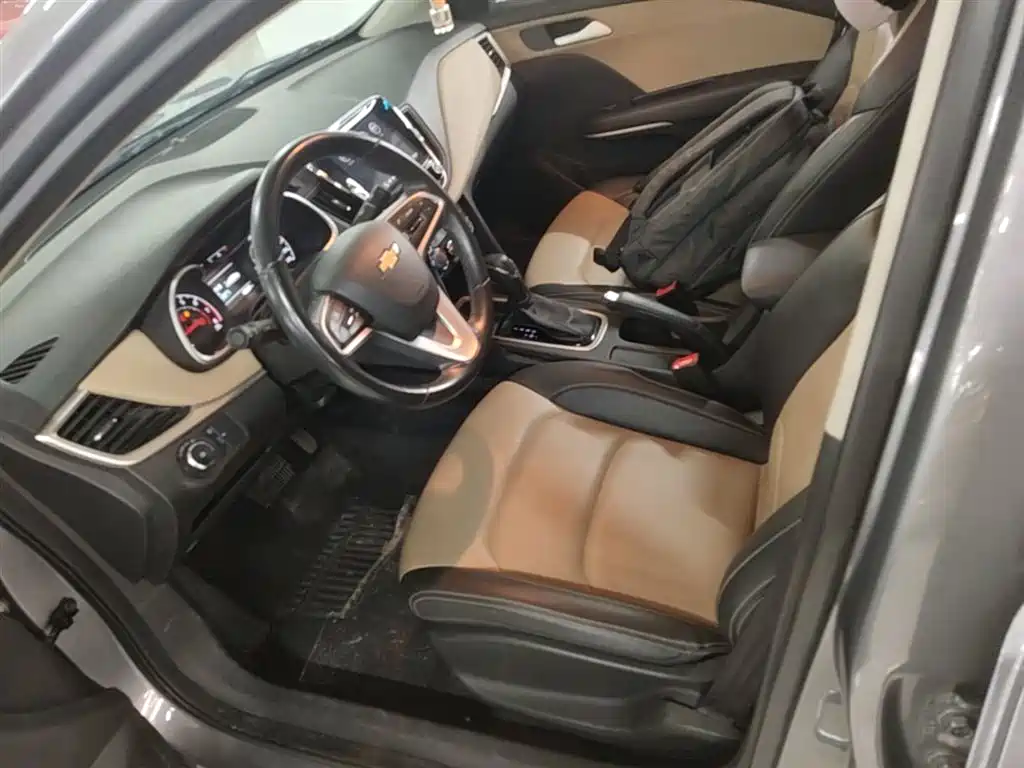 CHEVROLET CRUZE