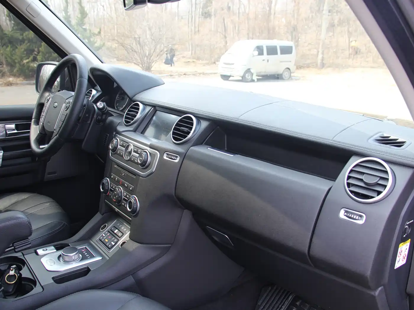 Land Rover Discovery 2013 3.0 SDV6 HSE Diesel фото 15