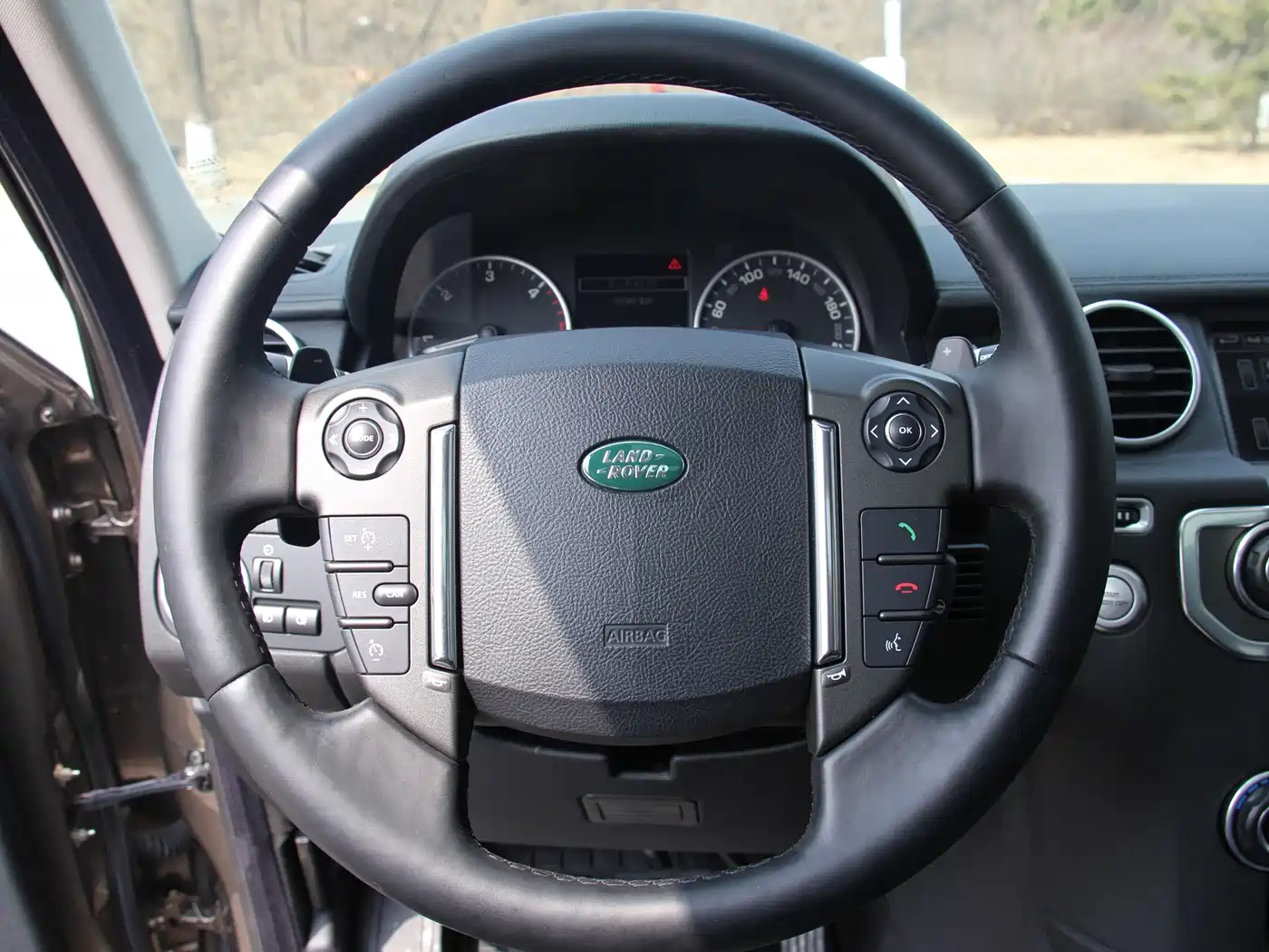 Land Rover Discovery 2013 3.0 SDV6 HSE Diesel фото 20