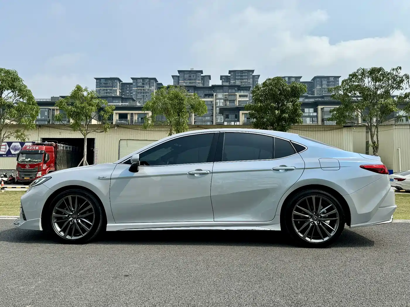 Toyota Camry 2024 Model Dual Hybrid 2.0HXS Sport Plus Edition фото 11
